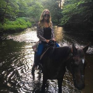 Meet your Posher, Genevieve